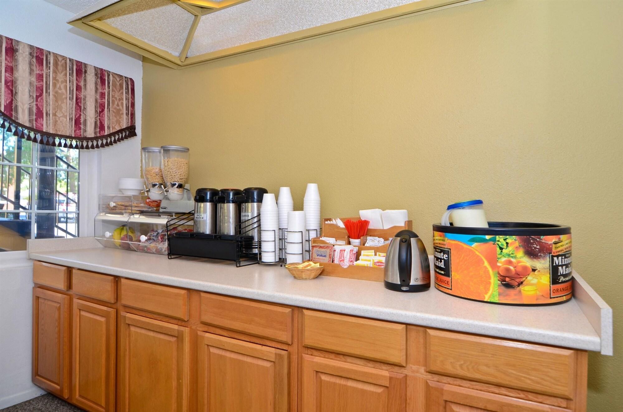 Americas Best Value Inn - Chico Restaurace fotografie